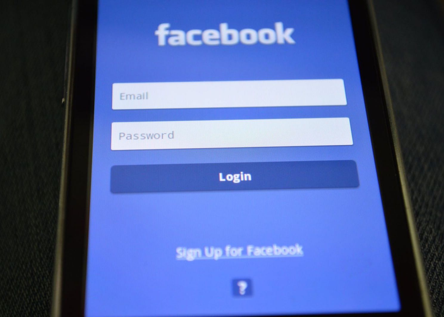 Facebook recunoaște: hackerii au furat date personale de la peste 30 de milioane de utilizatori Facebook Face Anuntul Oficial Peste 30 De Milioane De Conturi Au Fost Accesate De Hackeri
