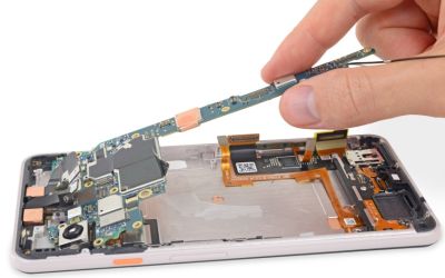 Surpriză pentru experții care au dezasamblat un Google Pixel 3 XL. Ce piesă au găsit înăuntru
