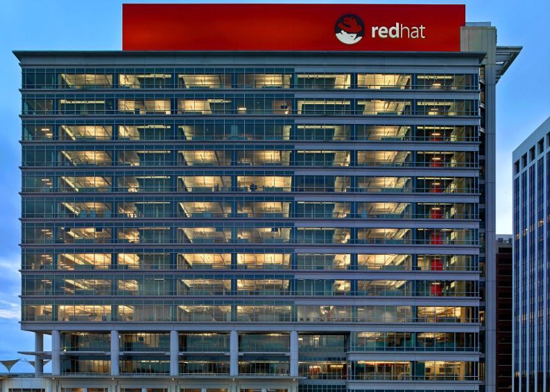 Una Dintre Cele Mai Mari Achizitii Din Istoria It Pentru Ce A Platit Imb 34 De Miliarde De Dolari