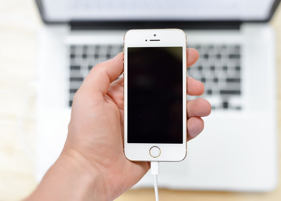 Topul celor mai slabe baterii de la cele mai scumpe modele de smartphone Topul Celor Mai Slabe Baterii Ale Celor Mai Scumpe Modele De Smartphone 1