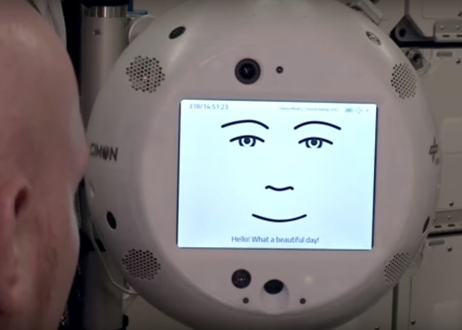 Cimon Robotul Trimis Pe Statia Spatiala Internationala Pare Sa Aiba O Zpersonalitate Dificila