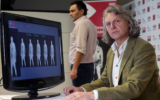 Britanicii testează un filtru de securitate care va reduce timpul pierdut în aeroport Britanicii Testeaza Un Filtru De Securitate Care Va Reduce Timpul Pierdut In Aeroport