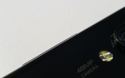 Xiaomi va lansa un smartphone cu cameră foto de 48MP