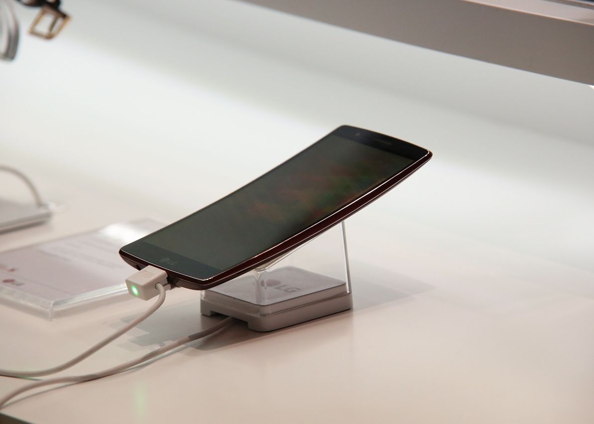 Lg Va Lansa Primul Smartphone Fara Difuzor Telefonul Va Avea O Tehnologie Deosebita