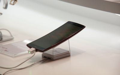 LG va lansa primul smartphone fără difuzor. Telefonul va avea o tehnologie deosebită