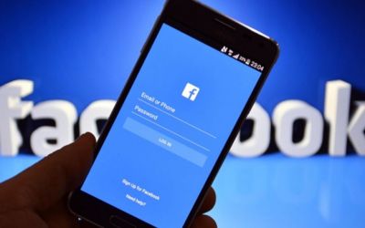 Utilizatorii de Samsung nu își mai pot șterge aplicația Facebook din smartphone