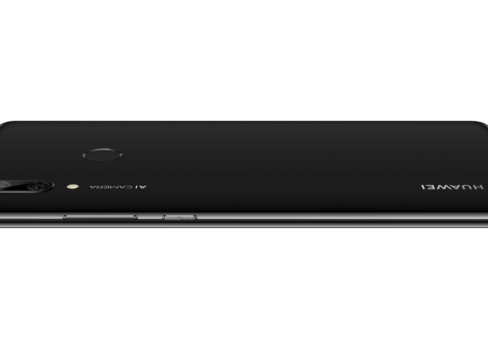 Huawei lansează noul model P smart 2019. Telefonul are o baterie bună și mai mult spațiu de stocare Huawei Lanseaza Noul Smartphone P Smart 2019 Telefonul Are O Baterie Buna Si Mai Mult Spatiu De Stocare