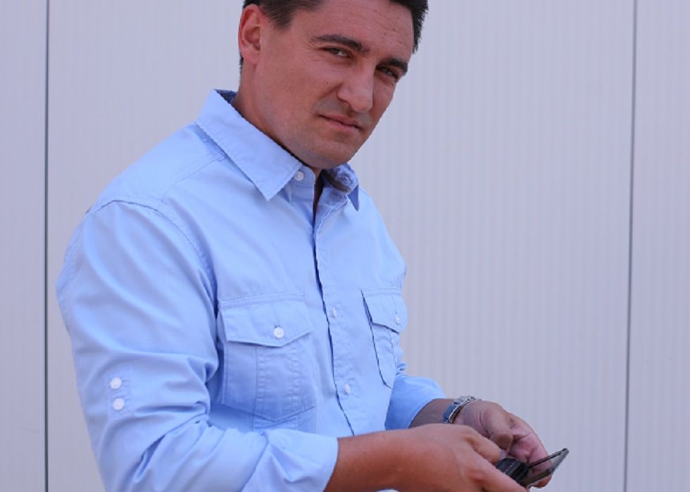 10 Year Challenge Provocarea Virala Pe Facebook Cum Arata George Buhnici Acum 10 Ani 1