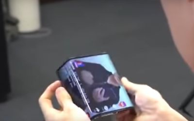 Imagini oficiale cu telefonul pliabil de la Xiaomi. Ar putea fi primul gadget cu sistem dual-folding