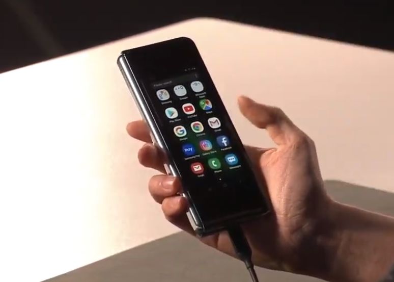 Samsung a lansat Galaxy Fold, Galaxy S10 și S10 5G! Inovațiile deosebite aduse de noile modele Tot Ce Stim Despre Noua Serie Samsung Galaxy S10 7