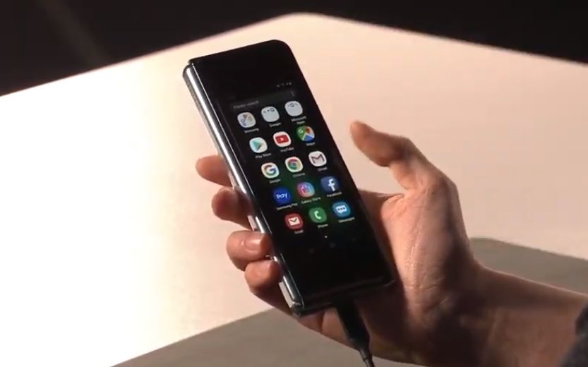 Samsung a lansat Galaxy Fold, Galaxy S10 și S10 5G! Inovațiile deosebite aduse de noile modele Tot Ce Stim Despre Noua Serie Samsung Galaxy S10 7