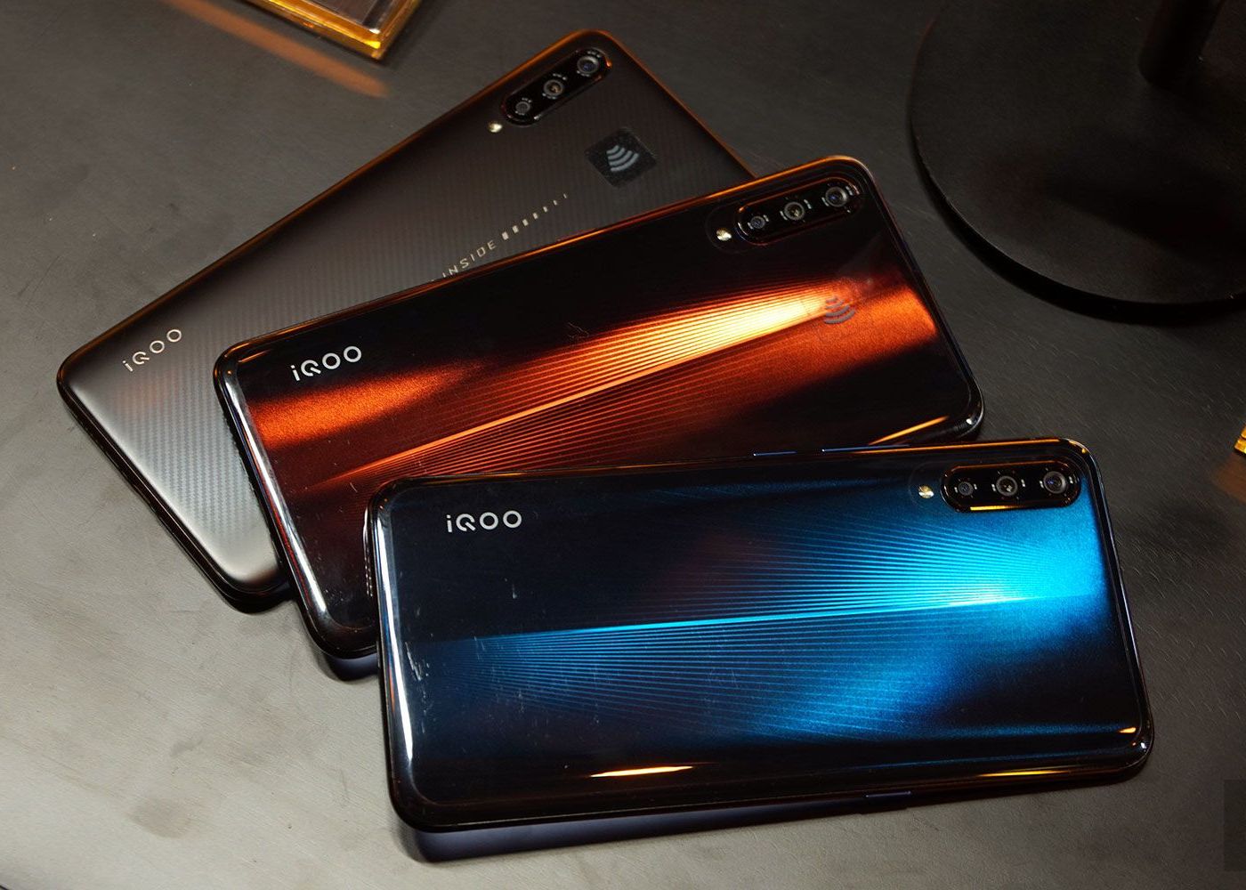 Are 12gb Ram Si Se Incarca In 45 De Minute Cum Arata Cel Mai Spectaculos Smartphone Pentru Gameri