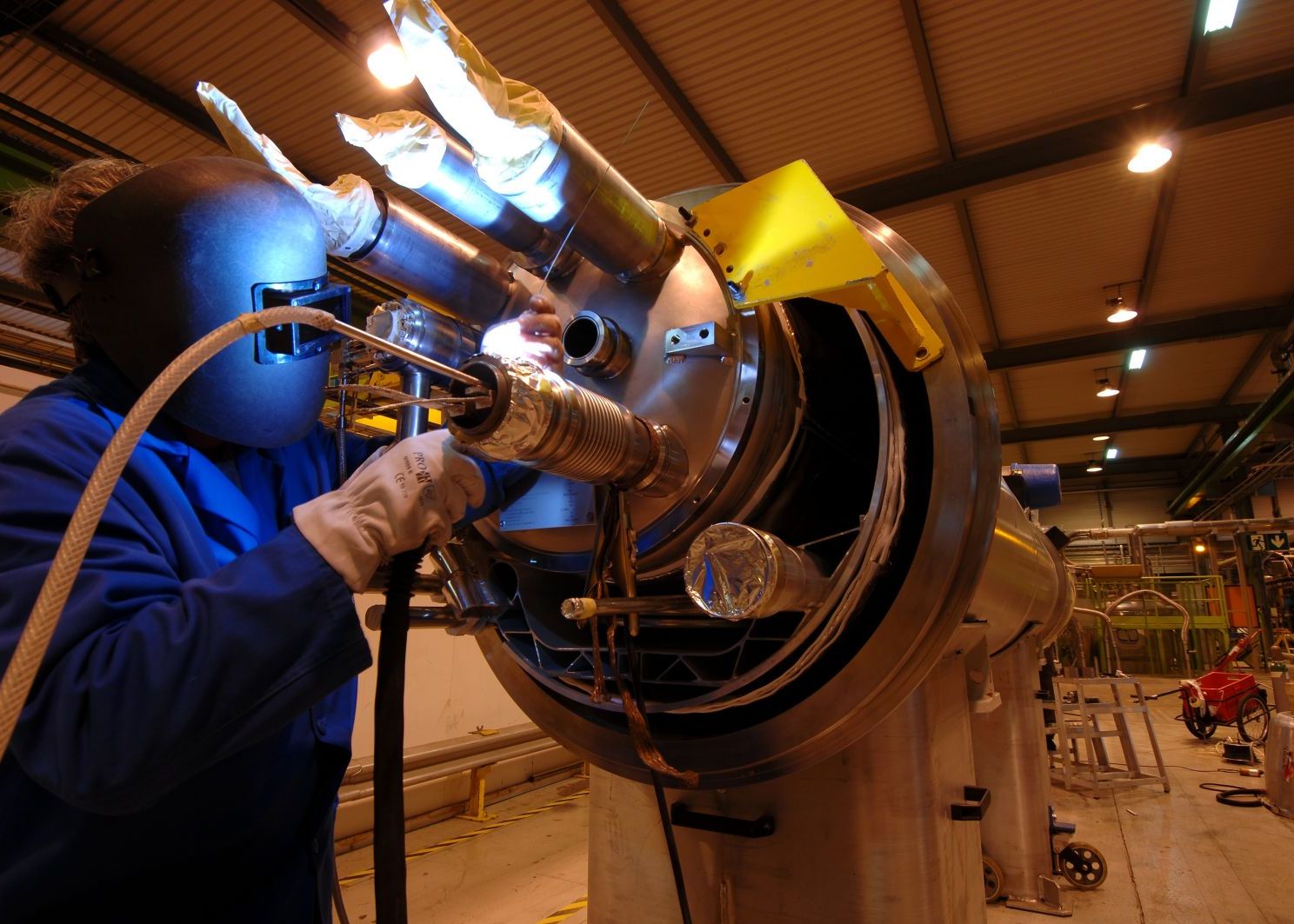 Un nou experiment la CERN! Cercetătorii vor descifra secretele materiei întunecate Un Nou Experiment La Cern Cercetatorii Vor Descifra Secretele Materiei Intunecate