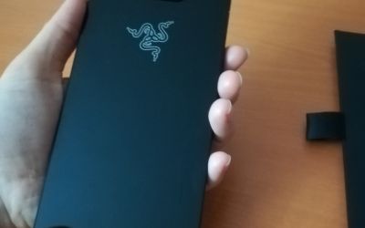 Review Razer Phone 2, noul smartphone conceput pentru jocuri