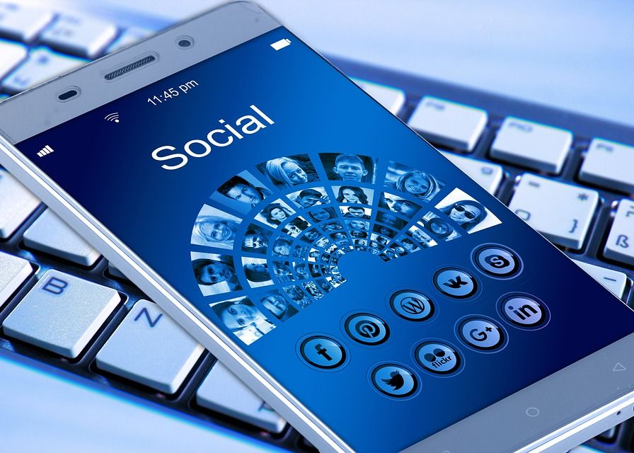 Facebook va dezvolta un computer capabil să citească toate gândurile utilizatorilor Facebook Va Dezvolta Un Computer Capabil Sa Citeasca Toate Gandurile Utilizatorilor
