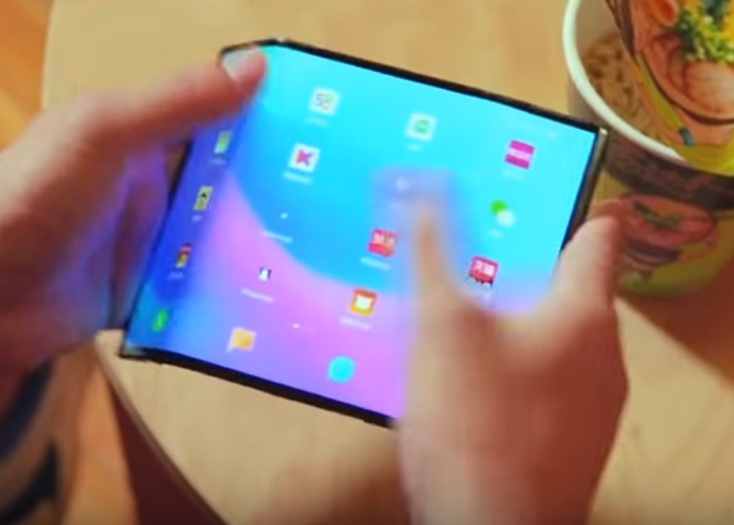 Telefonul Cu Pliere Dubla De La Xiaomi Surprins Intr O Inregistrarea Video