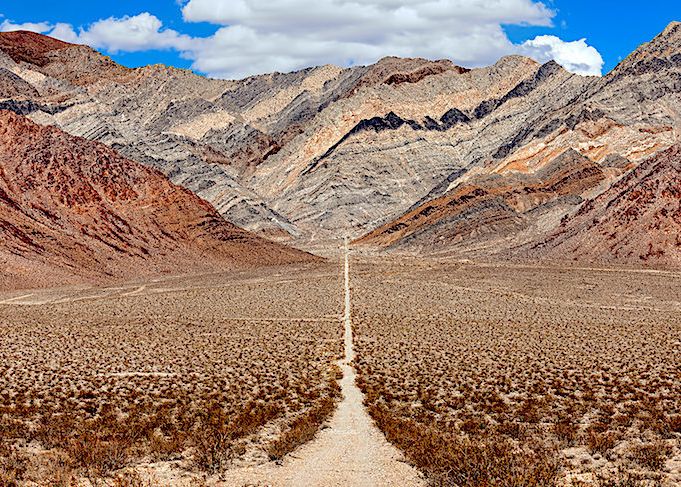 Imagini Spectaculoase Un Lac Misterios S A Format In Valea Mortii Cel Mai Secetos Loc Din Sua