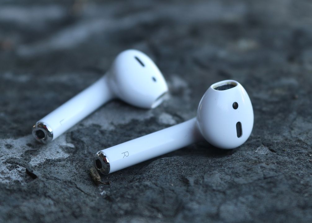 Amazon va lansa un model de căști care să rivalizeze cu AirPods Amazon Va Lansa Un Model De Casti Care Sa Rivalizeze Cu Airpods