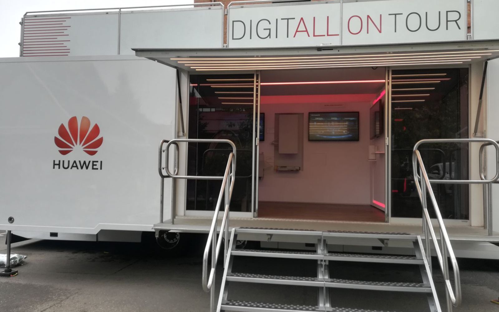 Huawei Roadshow 2019 Conexiunea 5g Si Inovatiile Care Vor Schimba Modul In Care Folosim Tehnologia