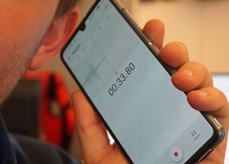Cum să înregistrezi un apel telefonic pe iOS sau Android Cum Sa Inregistrezi Un Apel Telefonic Pe Ios Sau Android