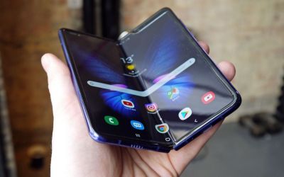 Samsung va produce și o versiune 5G a modelului pliabil Galaxy Fold
