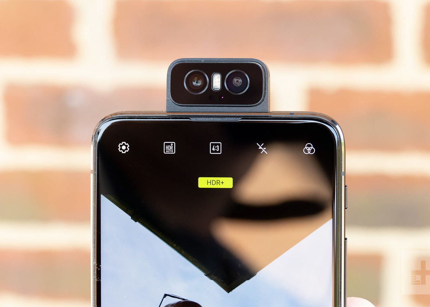 A Demontat Smartphone Ul Cu Cea Mai Ciudata Camera Foto De Pe Piata Cum Arata Pe Dinauntru