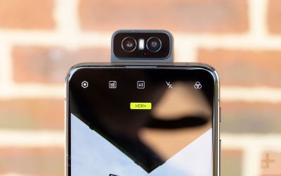 A demontat smartphone-ul cu cea mai ciudată cameră foto de pe piață. Cum arată pe dinăuntru