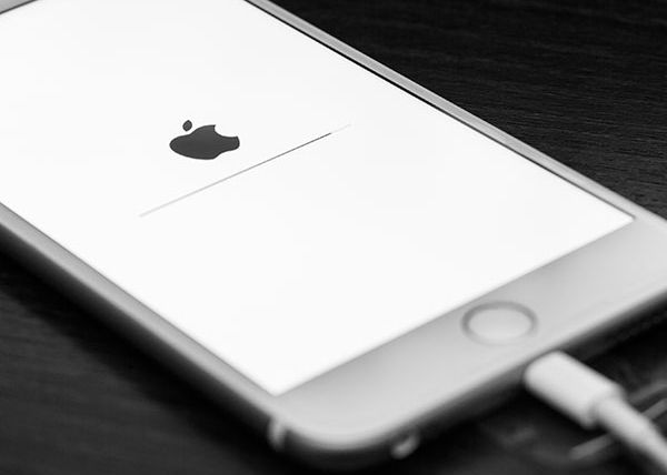 Ce trebuie să faci dacă iPhone-ul tău se încarcă foarte lent Ce Trebuie Sa Faci Daca Iphone Ul Tau Se Incarca Foarte Lent