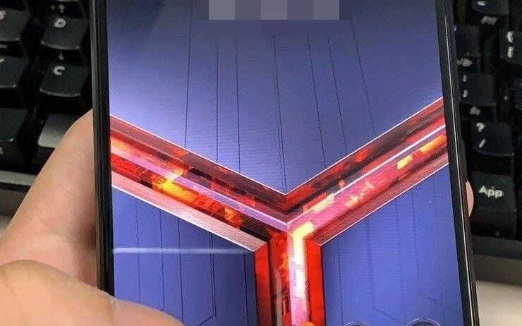 Primele Imagini Cu Unul Dintre Cele Mai Spectaculoase Telefoane De Gaming Care Va Fi Lansat Curand