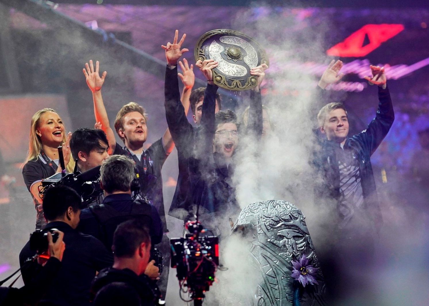 Campionii de la Dota 2 au câștigat în 2019 mai mult decât Simona Halep, după ce a luat Wimbledon Campionii De La Dota 2 Au Castigat In 2019 Mai Mult Decat Simona Halep Dupa Ce A Luat Wimbledon