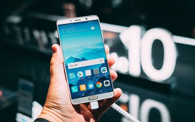 Google dă lovitura de grație Huawei. Probleme uriașe cu care se confruntă chinezii pentru modelul Mate 30