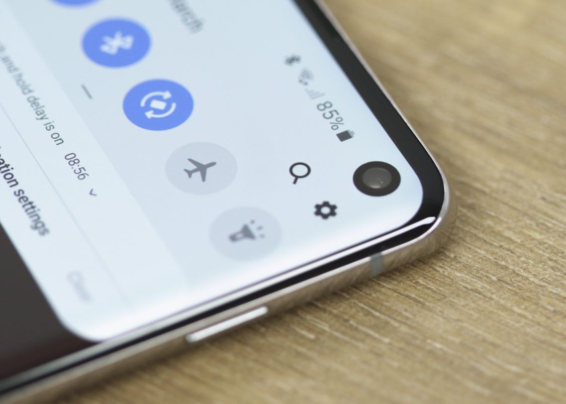 Samsung pregătește un smartphone cu o baterie gigantică Samsung Pregateste Un Smartphone Cu O Baterie Gigantica