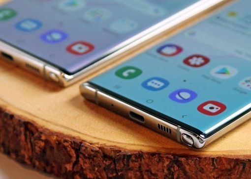 Cât de puternică este bateria de pe noul Note 10+ de la Samsung în comparație cu rivalii de pe piață Cat De Puternica Este Bateria De Pe Noul Note 10 De La Samsung In Comparatie Cu Rivalii De Pe Piata
