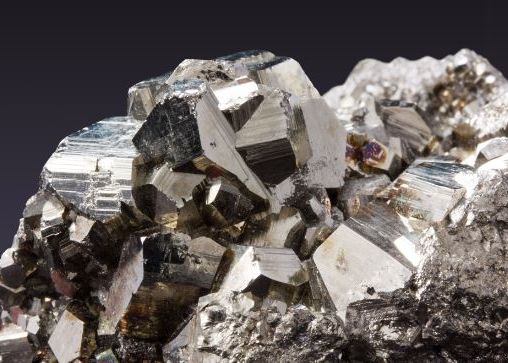 Cercetatorii Au Descoperit Un Mineral Nemaivazut Pana Acum In Natura In Nucleul Unui Meteorit Misterios 1