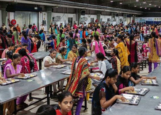 De Ce Iphone Urile Sunt Asamblate In India Exclusiv De Catre Femei