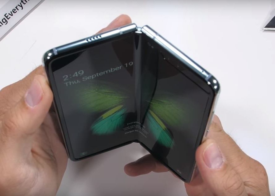 Cum Se Comporta Noua Versiune A Telefonului Galaxy Fold La Un Test De Rezistenta