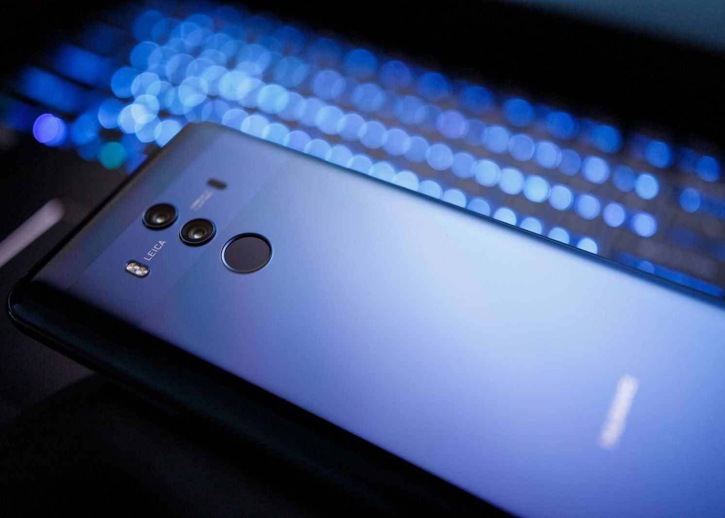 Huawei, aproape de supremația în lumea telefoanelor. Cifra de vânzări uriașă estimată de fondatorul companiei pentru 2019 Huawei Aproape De Suprematia In Lumea Telefoanelor Cifra De Vanzari Uriasa Estimata De Fondatorul Companiei