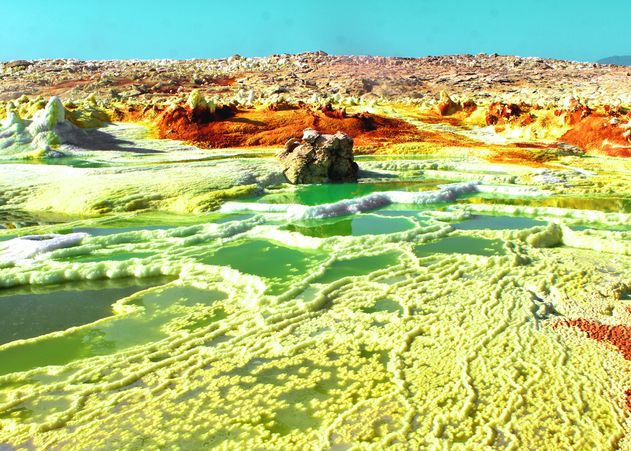 Locul De Pe Pamant Unde Nu Exista Nicio Forma De Viata Desi Exista Apa Din Belsug Paradoxul Natural Care