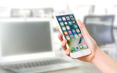 Telefonul care promite să „bată” Apple cu un update de top 