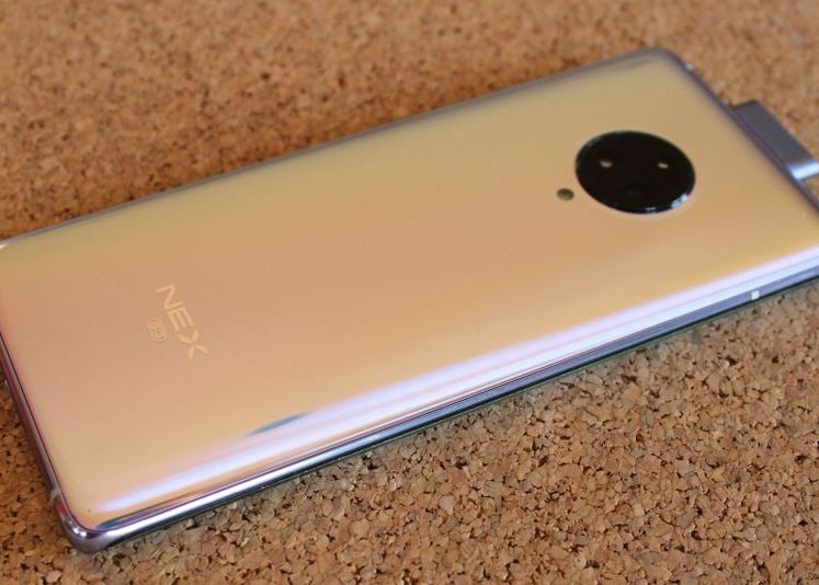 Cat De Bine Arata Unul Dintre Cele Mai Frumoase Smartphone Uri De Pe Piata In Acest Moment