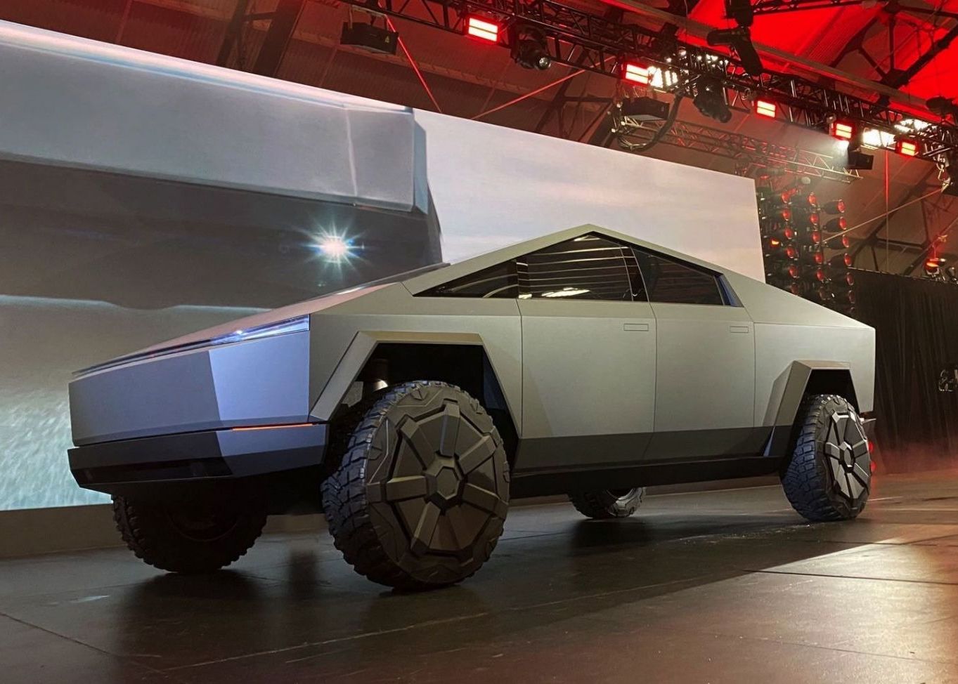 Spectaculos Cate Comenzi A Primit Elon Musk Pentru Tesla Cybertruck La Numai Cateva Zile De La Lansare