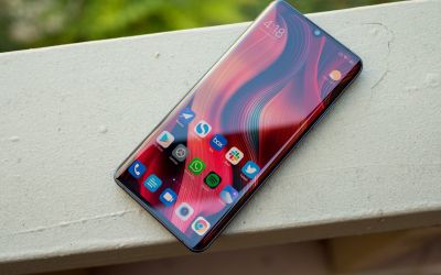 Cameră de 108MP, baterie uriașă și un display fantastic. Cum arată cel mai nou telefon lansat de Xiaomi