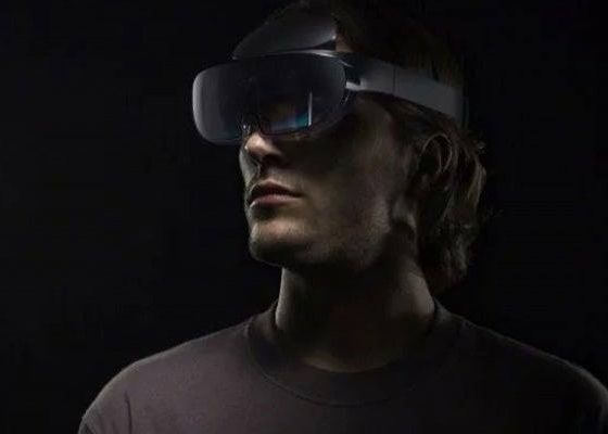 Compania care i-a luat-o înainte gigantului Apple și care a lansat deja ochelarii cu realitate augmentată  Compania Care I A Luat O Inainte Gigantului Apple Si Care A Lansat Deja Ochelarii Cu Realitate Augmentata