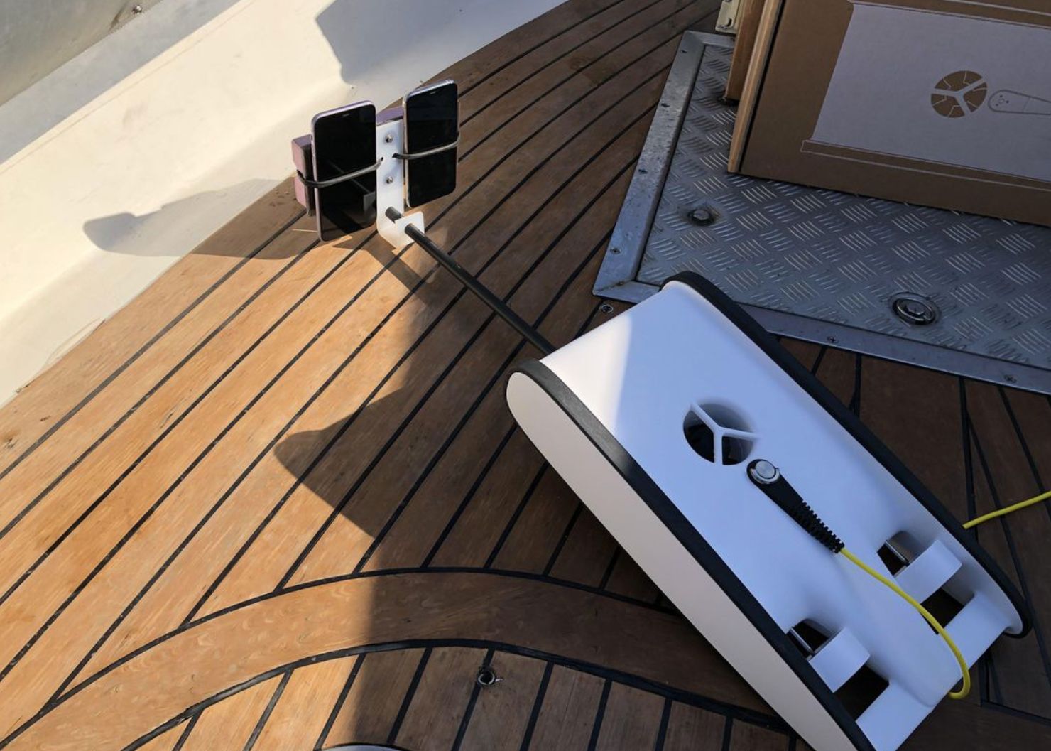 Cat Rezista Un Iphone Sub Apa Experimentul Care Arata Cat De Bine Sunt Facute Telefoanele Apple Video