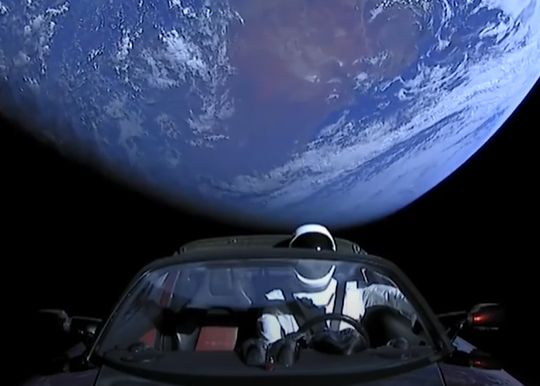 Elon Musk A Trimis Anul Trecut Un Vehicul Tesla In Spatiu Ce S A Intamplat Cu Masina