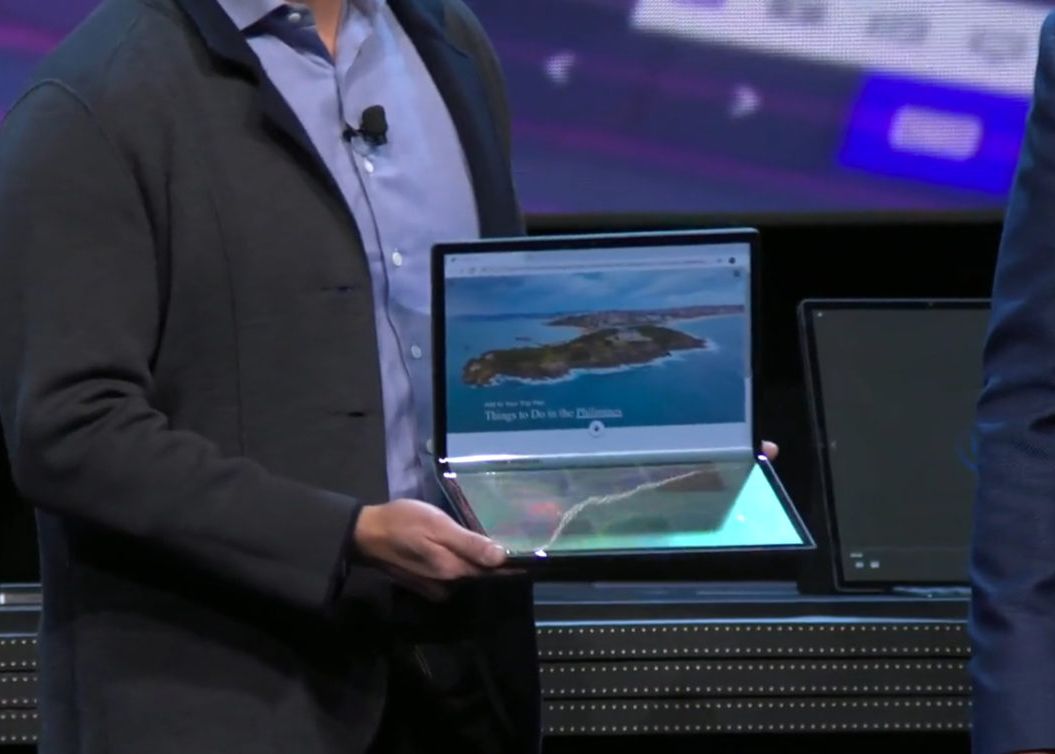 Cum Arata Cel Mai Mare Display Pliabil Din Lume Adus De Intel Pe Un Laptop La Ces 2020
