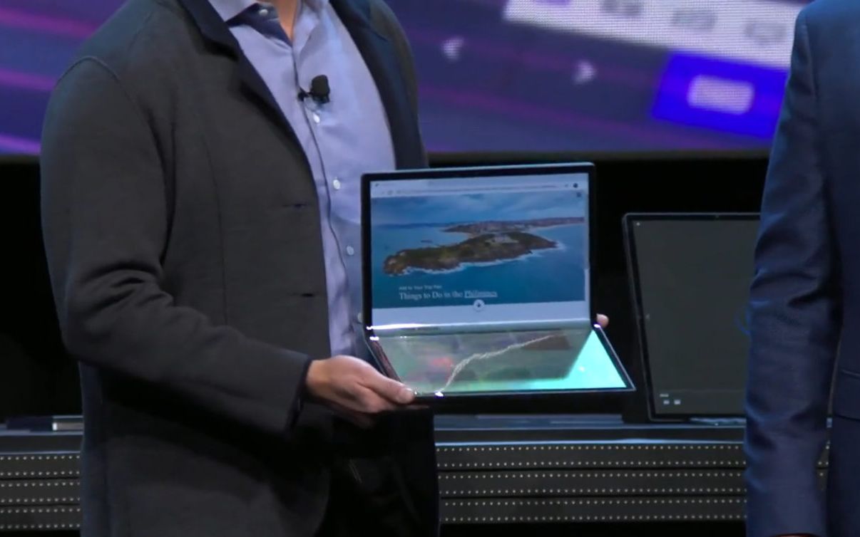 Cum Arata Cel Mai Mare Display Pliabil Din Lume Adus De Intel Pe Un Laptop La Ces 2020