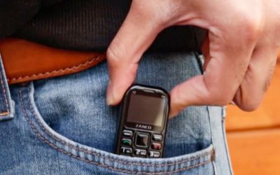 Cât de spectaculos este Zanco Tiny T2, unul dintre cele mai mici telefoane din lume