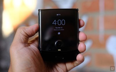 Cât de ușor este de reparat Razr, noul telefon pliabil de la Motorola? Iată cum arată când îl demontezi
