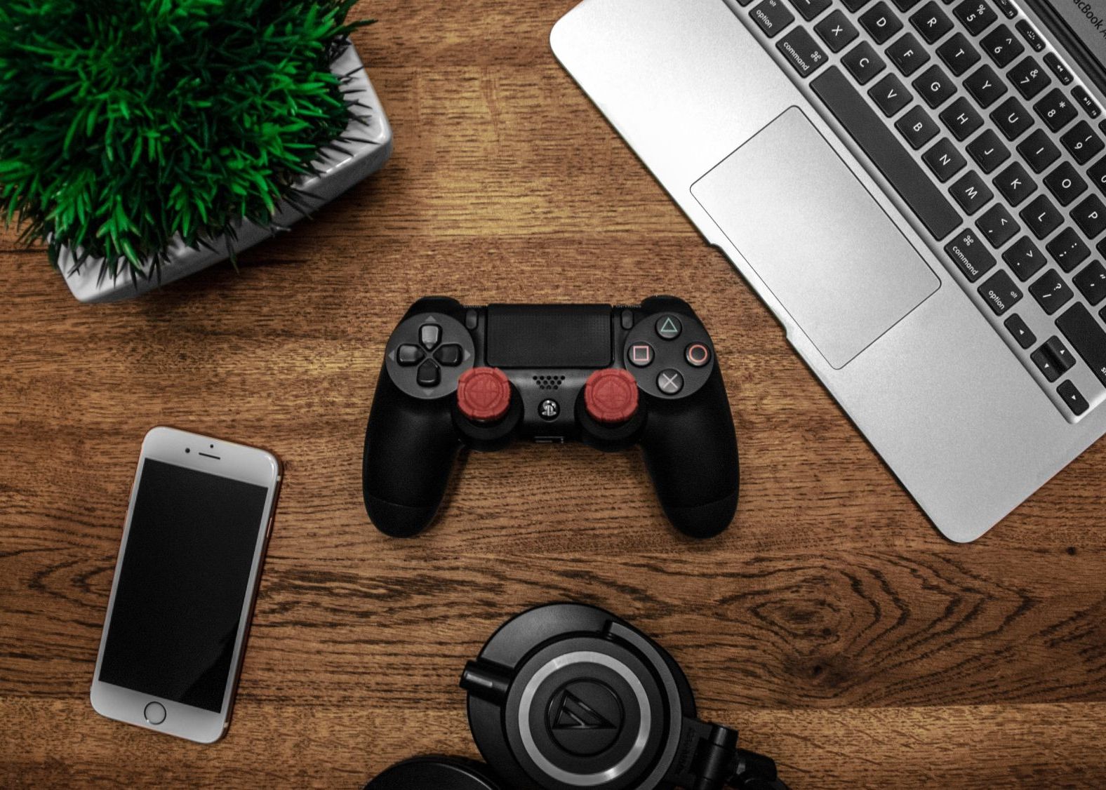 Ce se va întâmpla pe piața de gaming în anii următori. De unde vin cei mai mulți bani Ce Se Va Intampla Pe Piata De Gaming In Anii Urmatori De Unde Vin Cei Mai Multi Bani